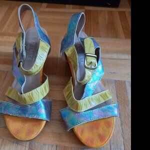 yellow wedge sandals, size 7 (37), L'artiste